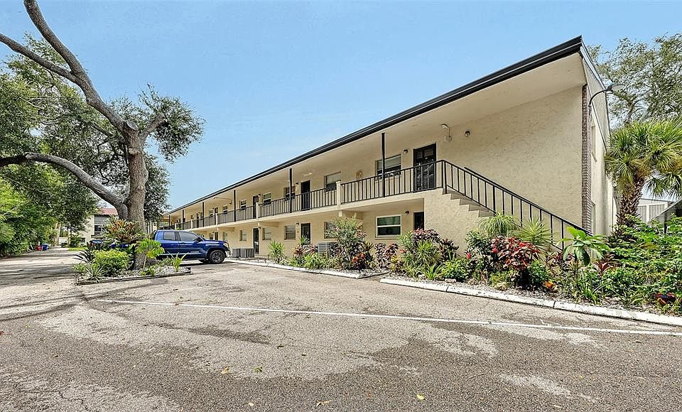 1st image of 2260 Stickney Point Rd APT 324