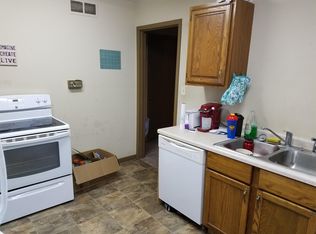714 W 1st St, Cedar Falls, IA 50613
