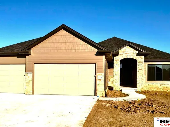 2126 Milrose Branch Rd, Lincoln, NE 68520