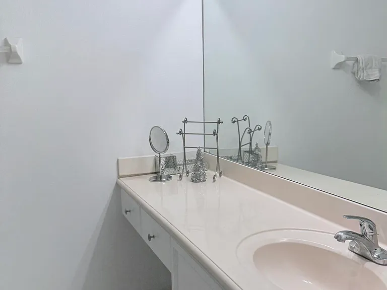 11937 Sturbridge Ln #10B — Photo 19