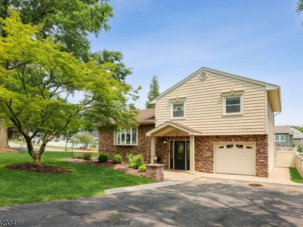 3 Hilltop Dr, Cedar Grove Twp., NJ 07009