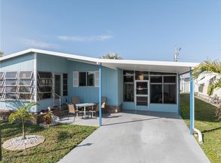 16045 Hibiscus Way, North Fort Myers, FL 33903