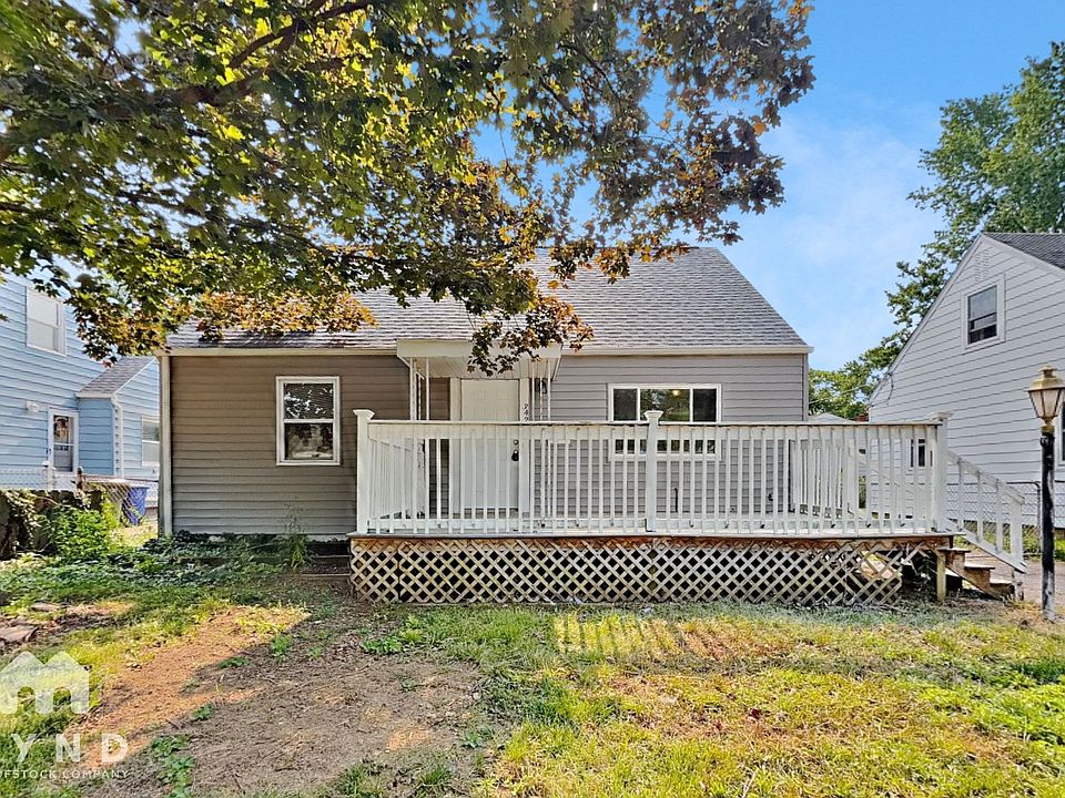 1st image of 3420 Medina Ave