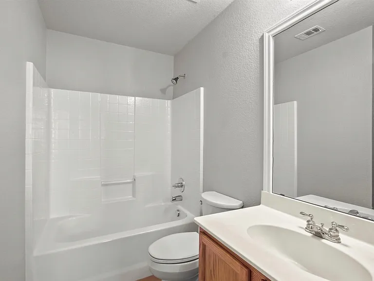9005 Stewart St — Photo 10