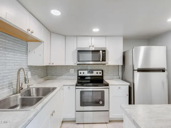 7117 W WOLF Street, Phoenix, AZ 85033