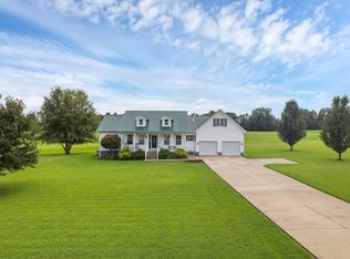 300 Dixie Village Ln, Paris, TN 38242
