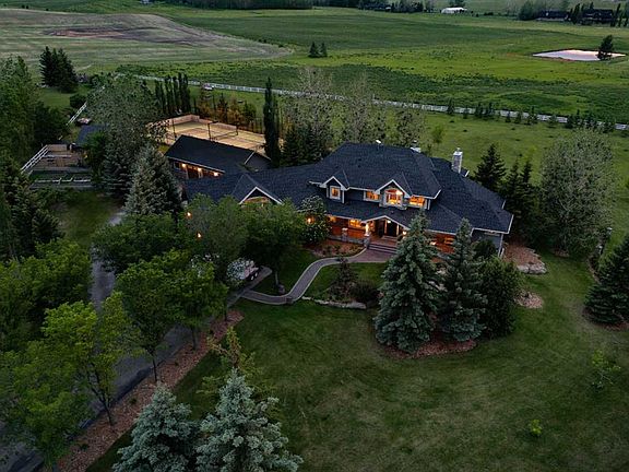 2nd image of 402041 NE 28th St E