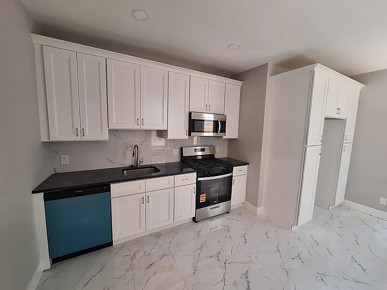 1007 W Dauphin St — Photo 12
