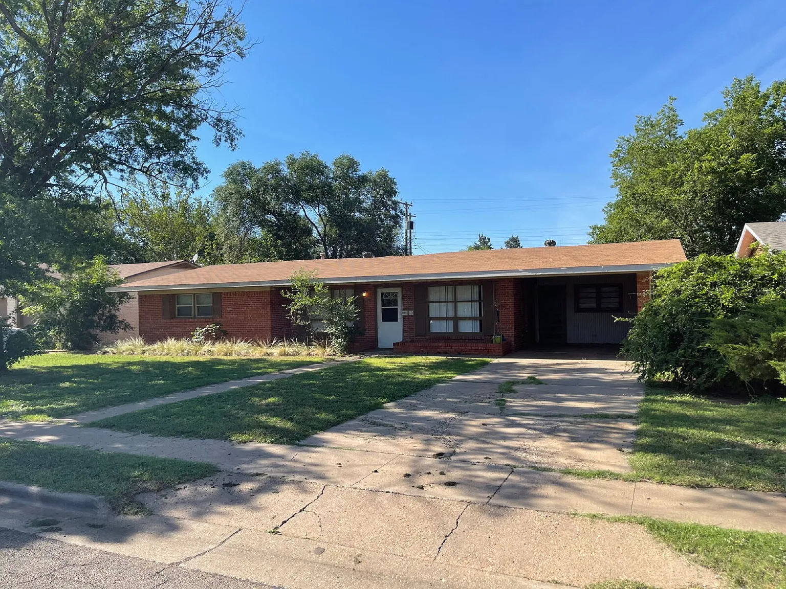 3 bed, 2.0 bath, 1775 sqft, $1,400 — Photo 1