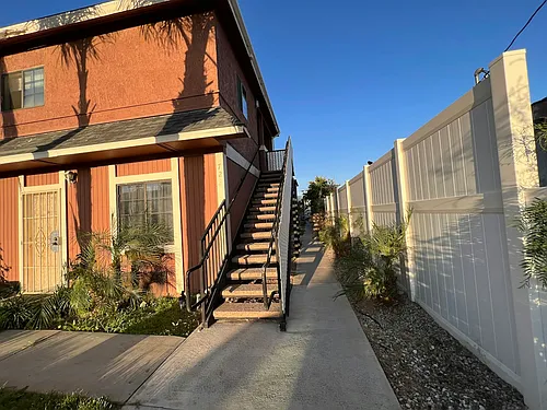726 Chestnut Ave #B Photo 1