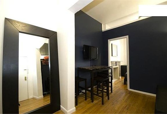 3rd image of 410 W 46th St APT 1A