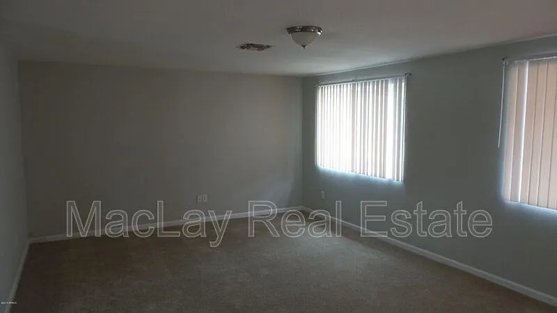3 bed, 1.5 bath, 1240 sqft, $2,100 — Photo 4