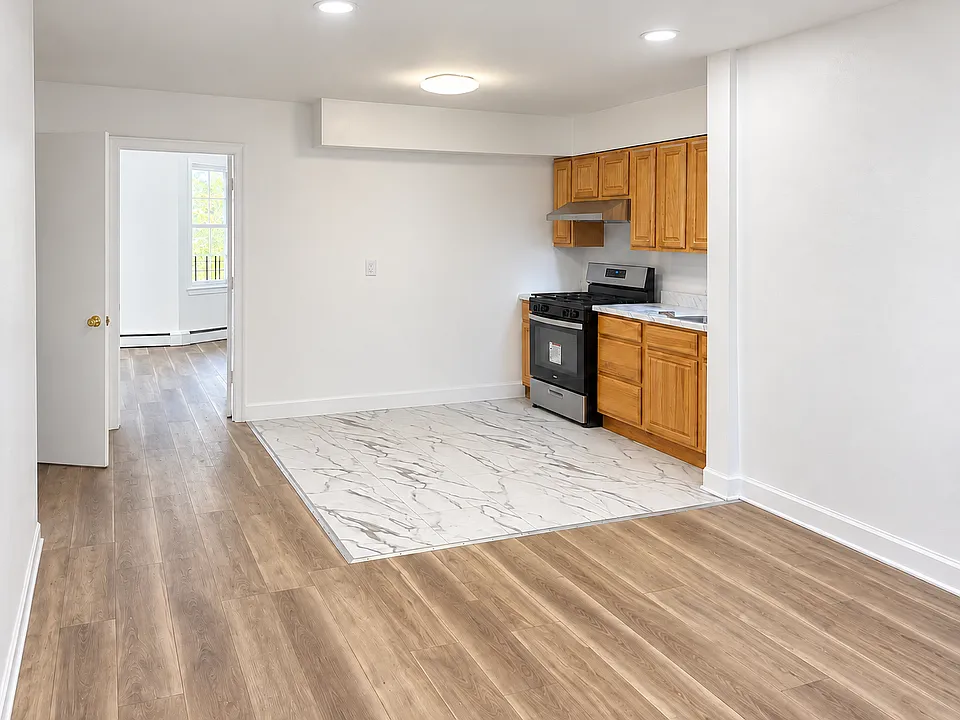 3 Young St #2