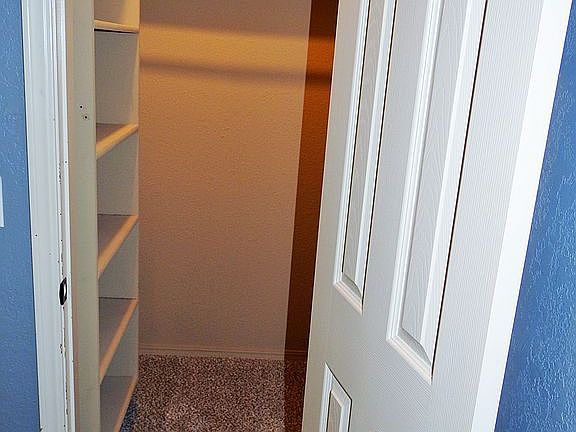 5th image of 621 Randall Dr