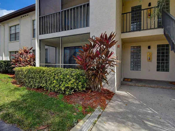 3389 Crystal Ct E, Palm Harbor, FL