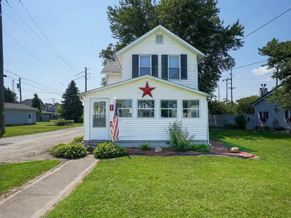 121 Harkness St, Bellevue, OH 44811