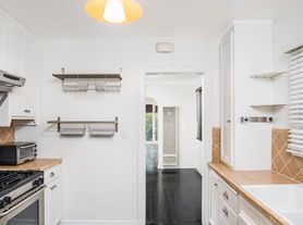 Spacious 3Bed/2Bath with Private Balcony Available Now!, 3 br / 2.0 ba, $3995