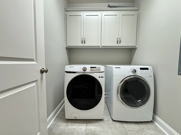 Laundry Room with Washer/Dryer included