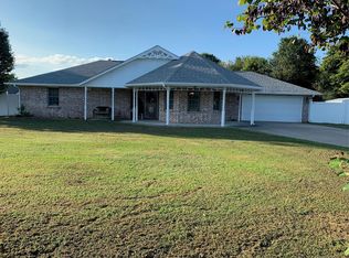 1011 W McIntosh Ave, Checotah, OK 74426