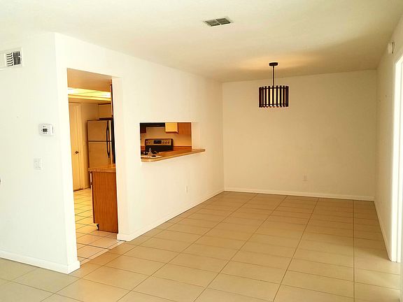 4th image of 2750 Cattail Ct
