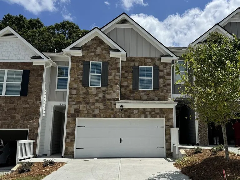 2292 Blue Monarch Dr — Photo 1