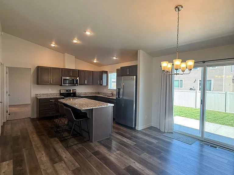 2057 Mahogany Ave — Photo 9