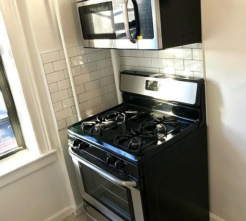 4th image of 2810 36th St #34