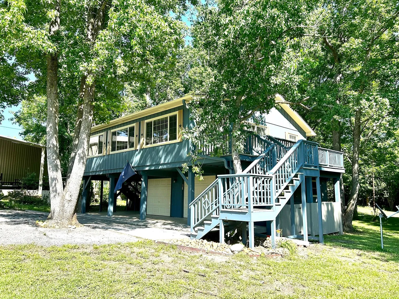 2 bed, 1.5 bath, 1090 sqft, $1,700 — Photo 3