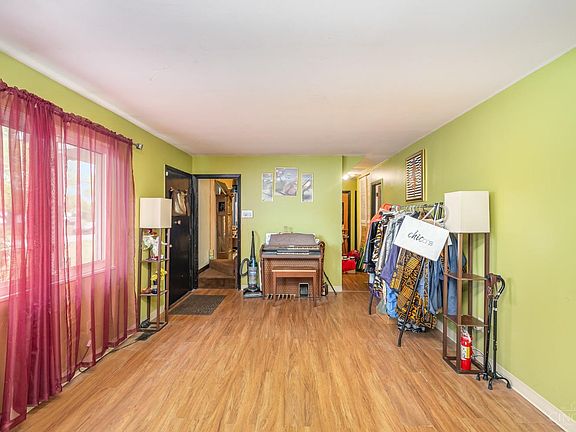 4th image of 8054 Congresswood Ln