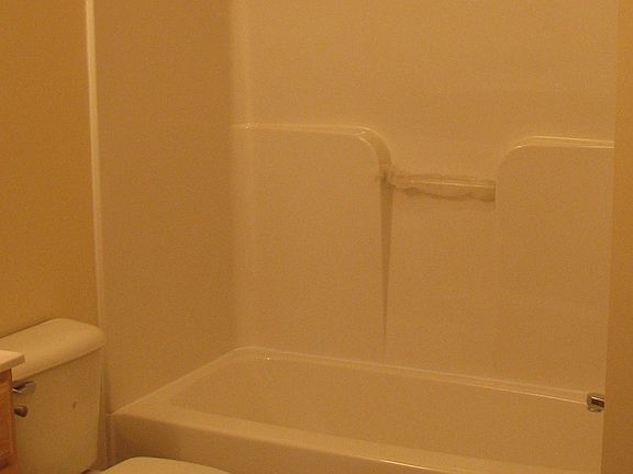 5th image of 19 E Main St #1