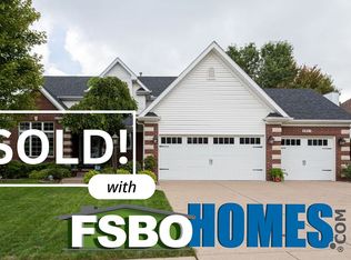 4961 Davis St, Bettendorf, IA 52722