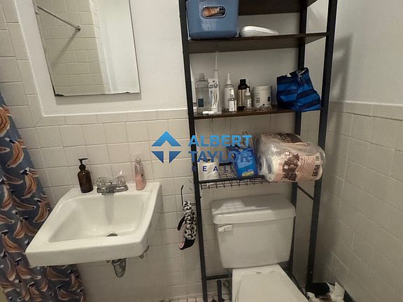 4th image of 1950 Beacon St APT 1