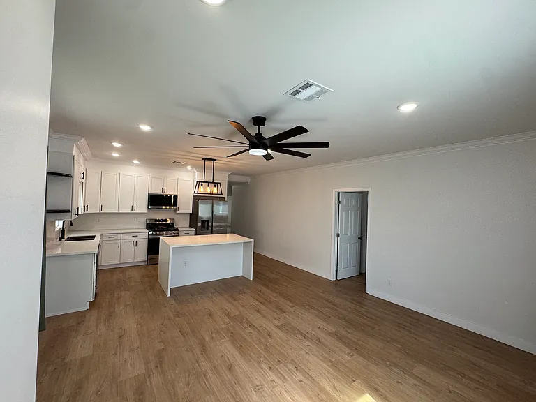 951 N Oxford Ave #O — Photo 7