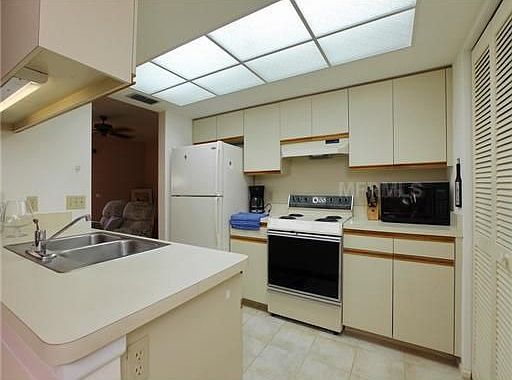3rd image of 331 Dante Dr #331