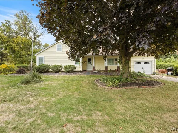 576 Aero Dr, Cheektowaga, NY 14225