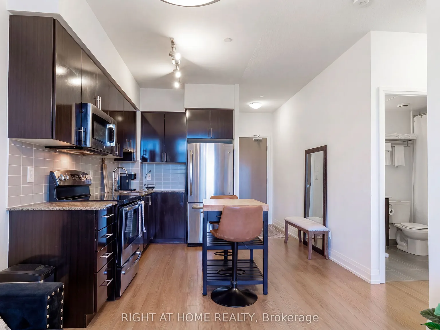 1 bed, $2,550 — Photo 3