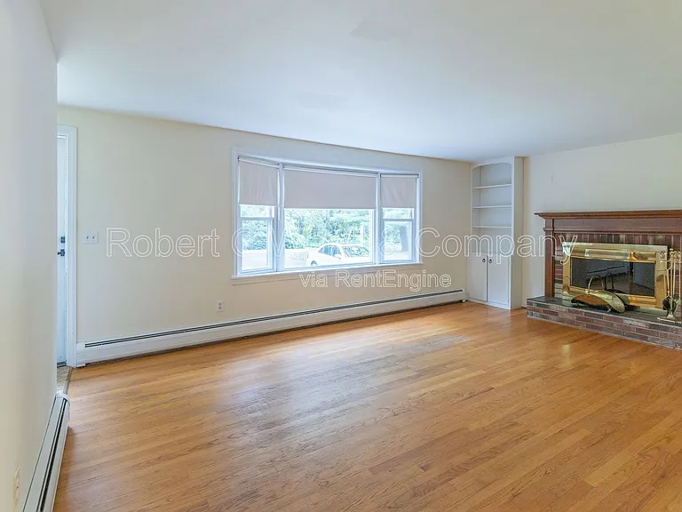 427 Graham Rd — Photo 8