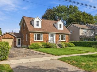 76 Henderson Ave, Brantford, ON N3R 4V9