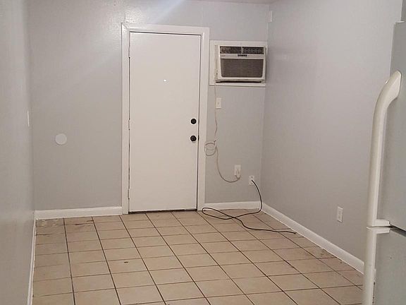 Living room with AC & Heat