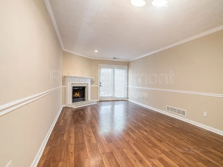 5467 Park Pl S — Photo 9
