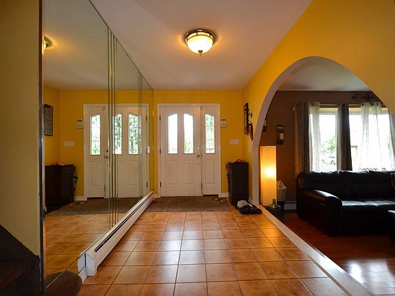 2nd image of 181 Sommer Ave