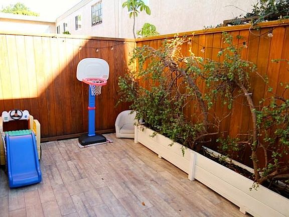 5th image of 2426 Kansas Ave #6