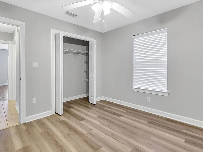 4429 Southminster Cir — Photo 48