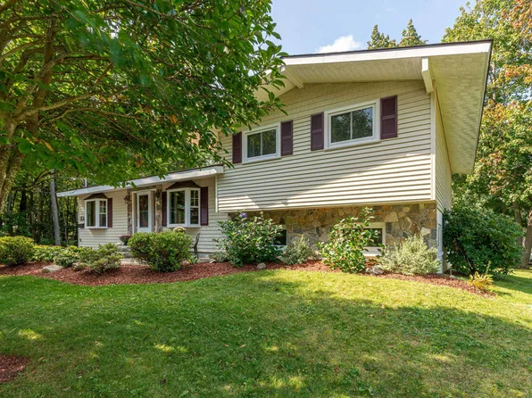 95 Crawford Street, Manchester, NH 03109