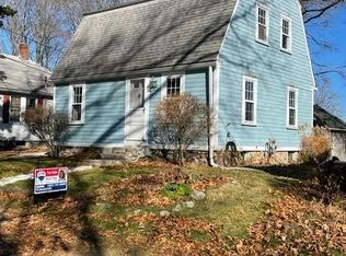 35 Arnolds Neck Dr, Warwick, RI 02886
