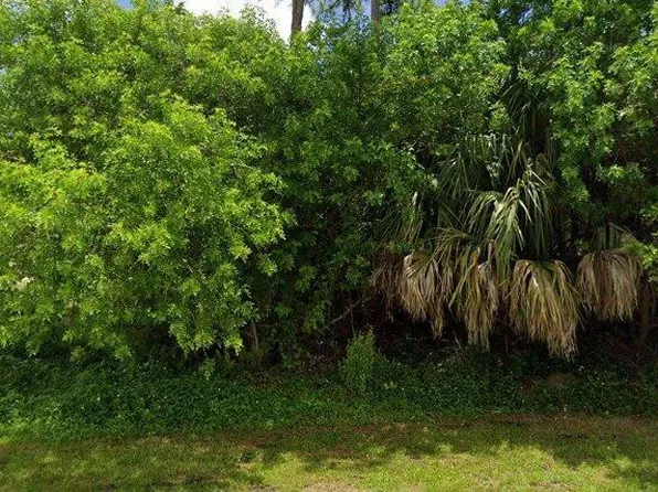 2465 SW Summit Street, Port St Lucie, FL 34984