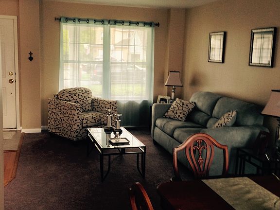 3rd image of 682 E Whitehall Ct