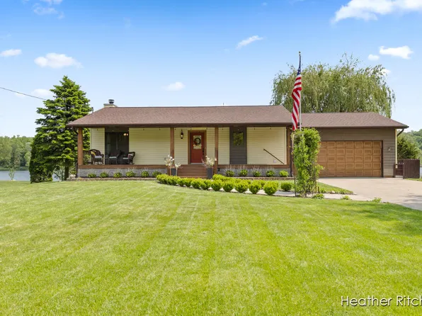 8495 Cory Dr, Delton, MI 49046