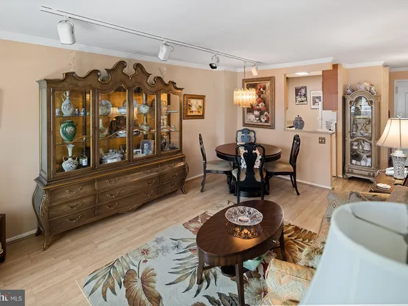 1901 John F Kennedy Blvd APT 2119, Philadelphia, PA 19103