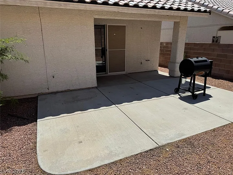 3509 Judah Way — Photo 24